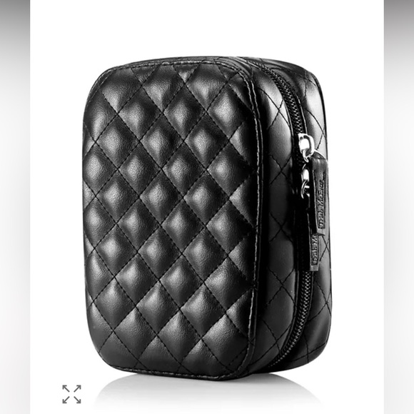 Trish McEvoy Black Quilted Travel Makeup Planner Black Quilted Cosmetics Bag - Picture 1 of 10